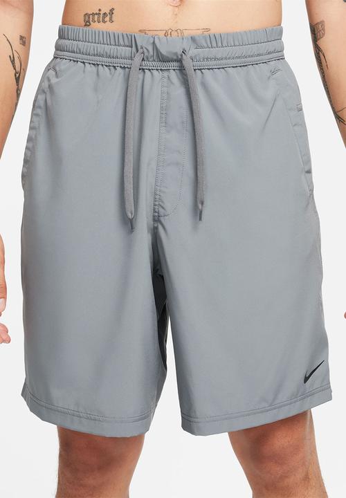 Nike - Form Dri-FIT 9" Unlined versatile shorts- smoke grey/black 
