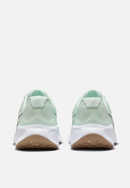 Nike - Nike Revolution 7