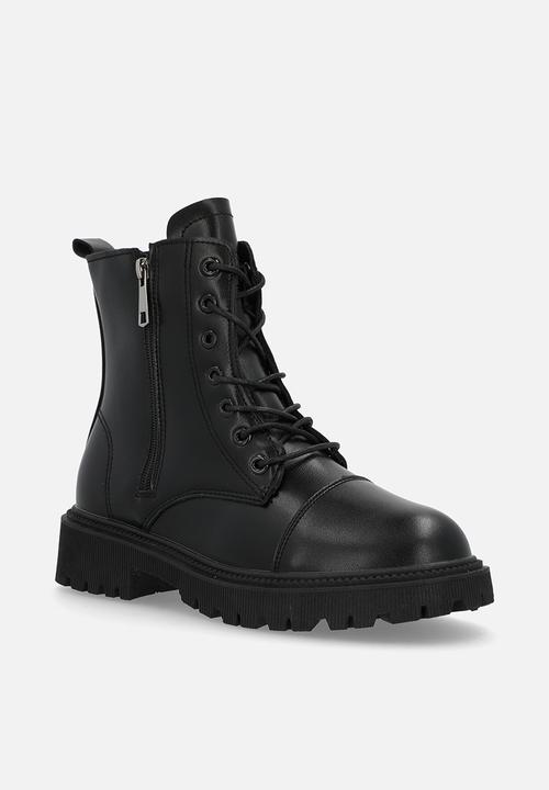 Superbalist - Mpho lace-up boot - black
