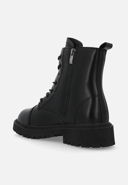 Superbalist - Mpho lace-up boot - black