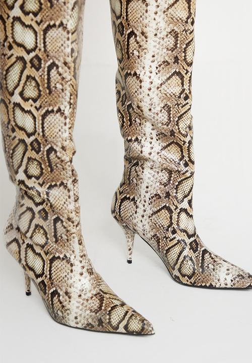 PrettyLittleThing - Snake print pu point toe stiletto heeled knee boots - snake print