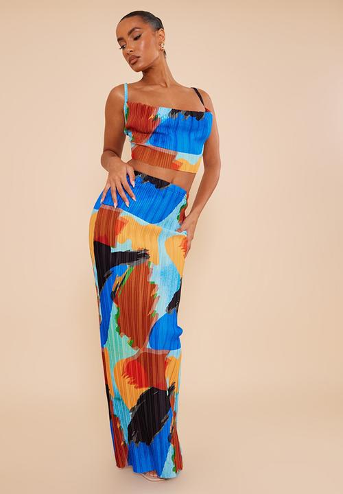 PrettyLittleThing - Blue abstract print plisse maxi skirt - blue
