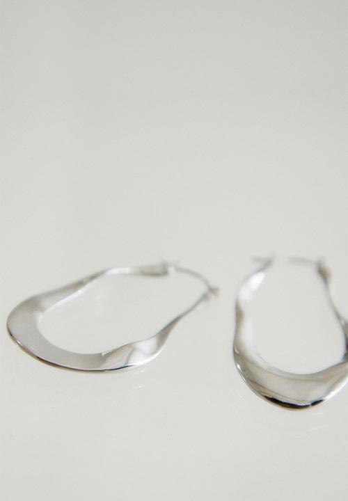 PrettyLittleThing - Abstract long hoop earrings - silver