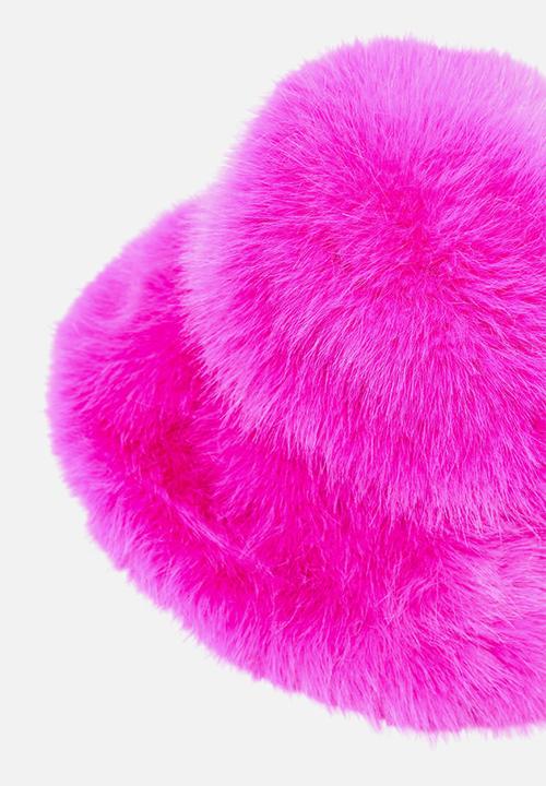 PrettyLittleThing - Bright pink faux fur fluffy bucket hat - bright pink