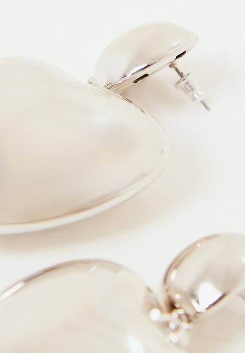 PrettyLittleThing - Silver 3d heart statement earrings - silver