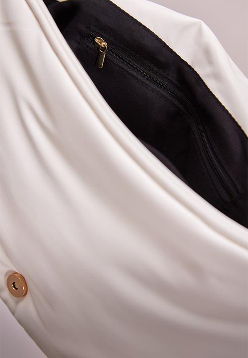 PrettyLittleThing - Cream padded soft pu chain shoulder bag - cream