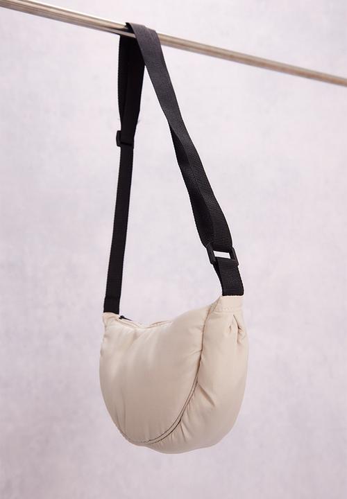 PrettyLittleThing - Stone nylon moon bum bag - stone