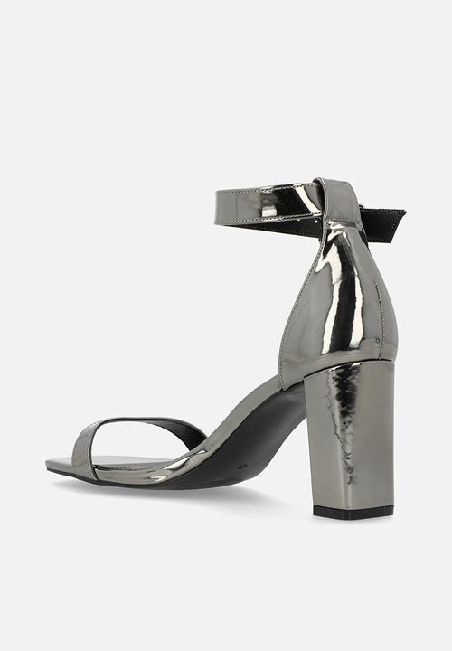 Cotton On - Matilda ankle strap block heel - chrome metallic 