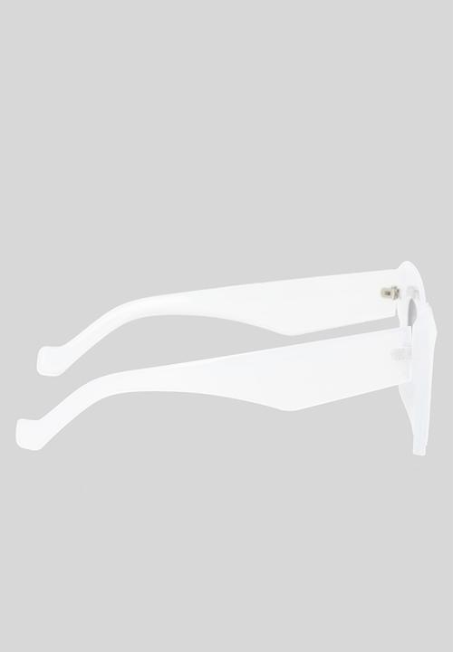 Superbalist - Sim cat-eye sunglasses - white