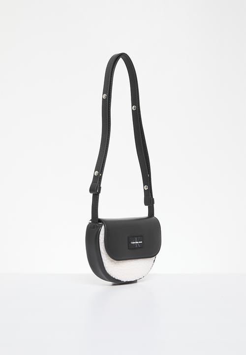 Calvin Klein - Sherpa saddle bag - black