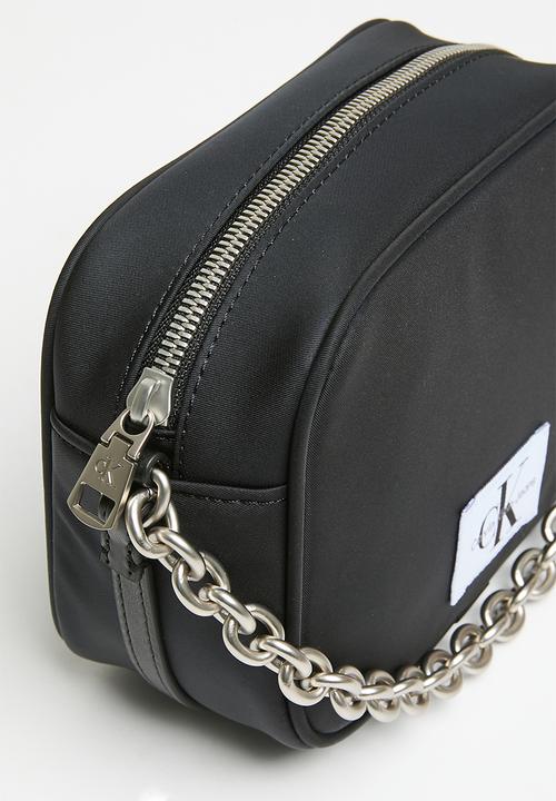 Calvin Klein - Nylon chain camera bag18 - black