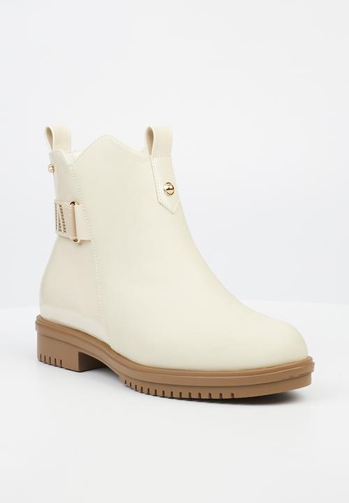 Miss Black - Radar 4 ankle boot - bone