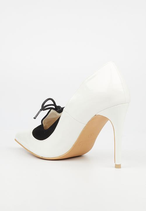 Miss Black - Lola 14 court - white