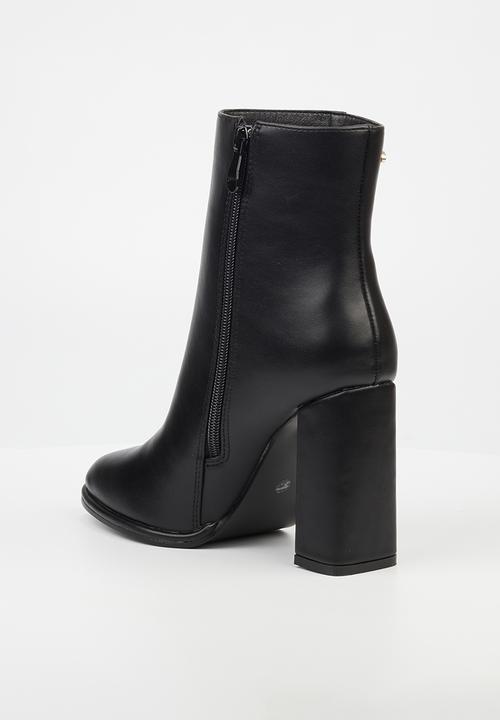 Miss Black - Shania 2 block heel ankle boot - black