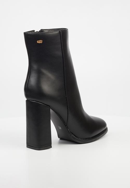 Miss Black - Shania 2 block heel ankle boot - black