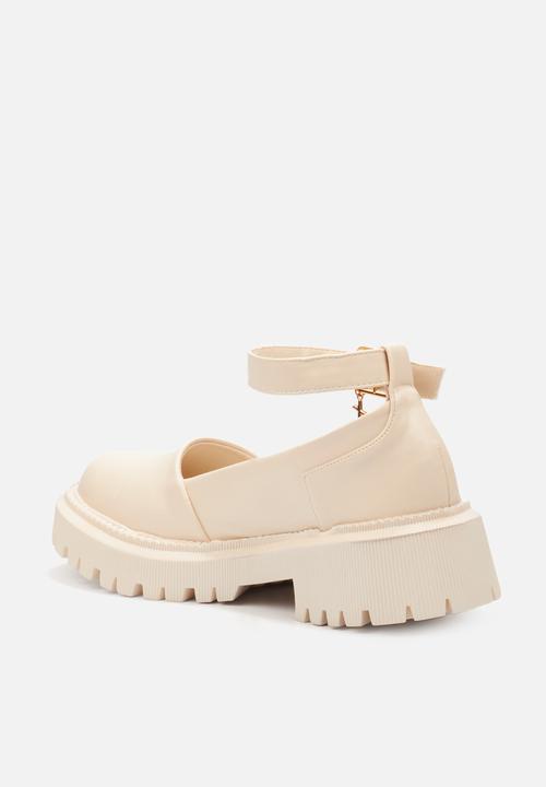 Rock & Co - Chainz 10 ankle tie loafer - bone