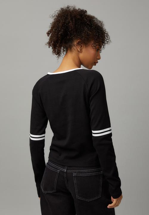 Factorie - Long Sleeve Graphic Stripe Top - Black/Star