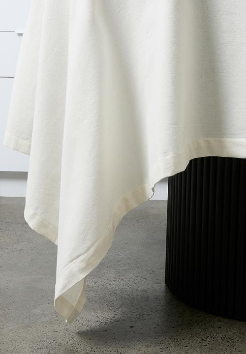 Excellent Houseware - Amani Tablecloth - ivory