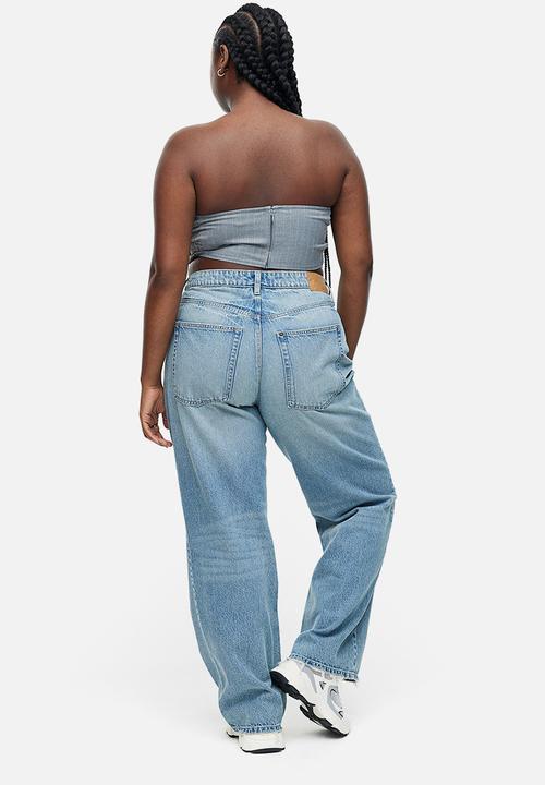 H&M - Curvy fit wide ultra high jeans - light denim blue