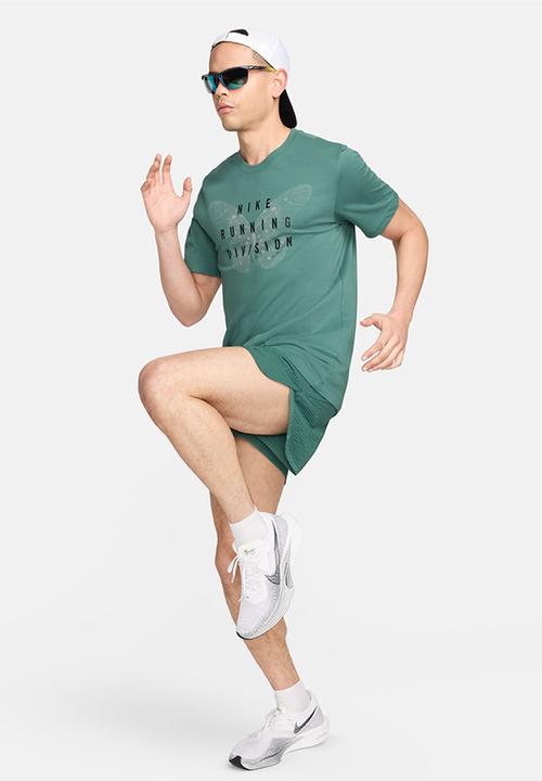 Nike - Dri-FIT Division Logo  Running T-Shirt - Bicoastal