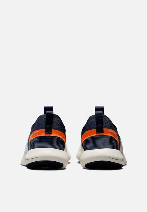 Nike - Nike Free RN NN