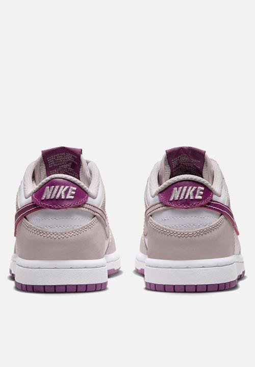 Nike - Nike Dunk Low Psv