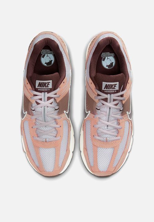 Nike - Nike Zoom Vomero 5