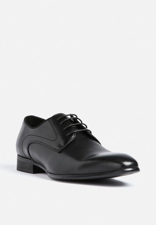 Steve Madden - Capless