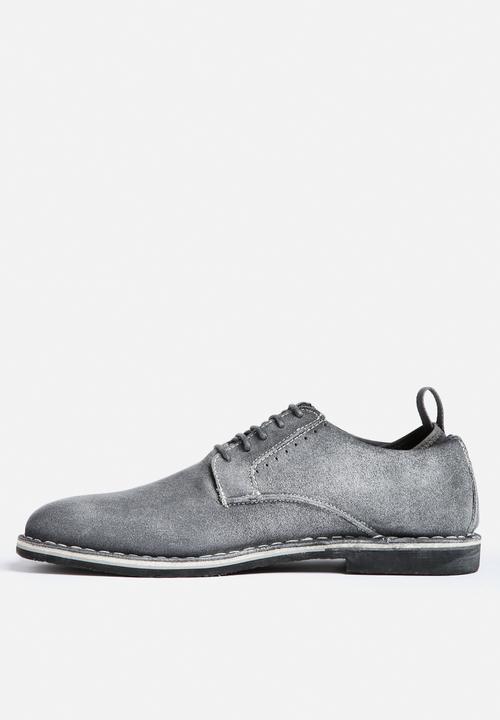 Steve Madden - Stannis