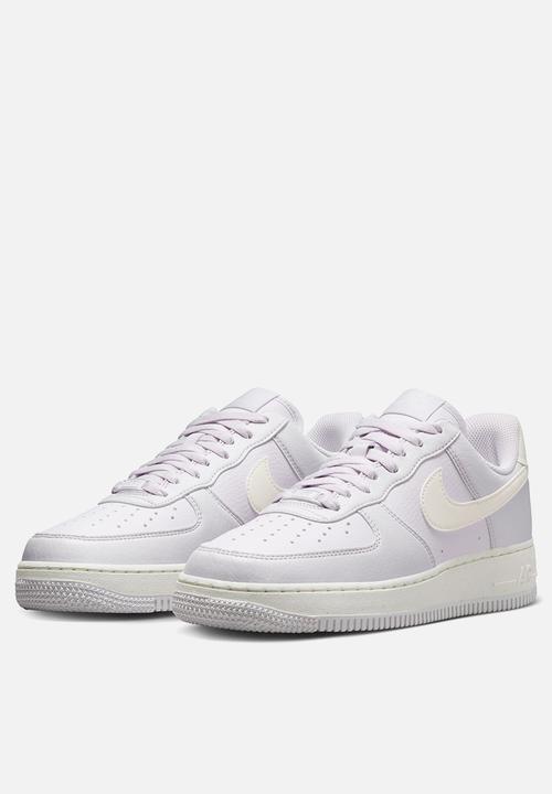 Nike - Air Force 1 '07 SE