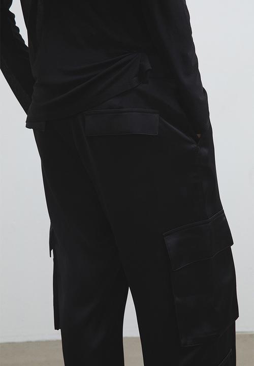 H&M - Satin cargo trousers - black