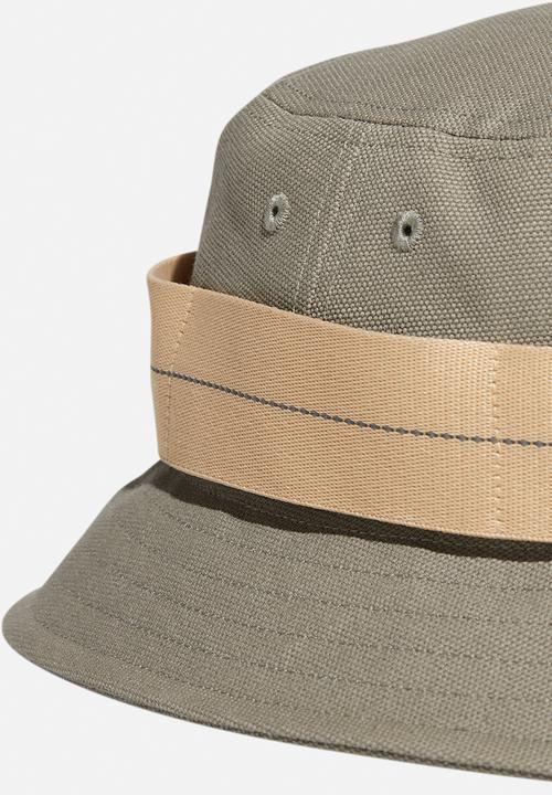 adidas Performance - Must Haves Seasonal Bucket Hat - Silpeb