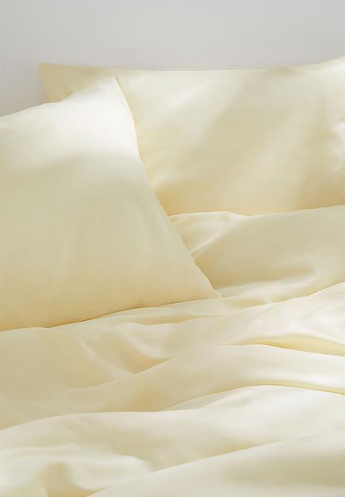 H&M - Double/king duvet cover set - light yellow