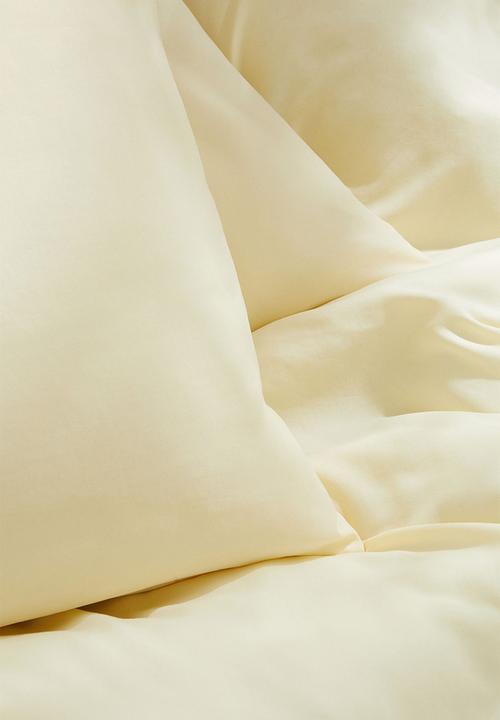 H&M - Double/king duvet cover set - light yellow