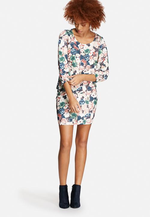 VILA - Perhaps Floral Top