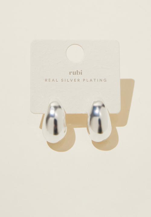 Rubi - Mid charm earring- silver plated tear drop stud