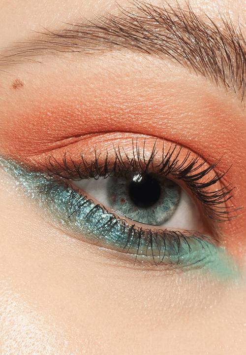 Catrice - Coral Crush Slim Eyeshadow Palette - Under the Sea 030