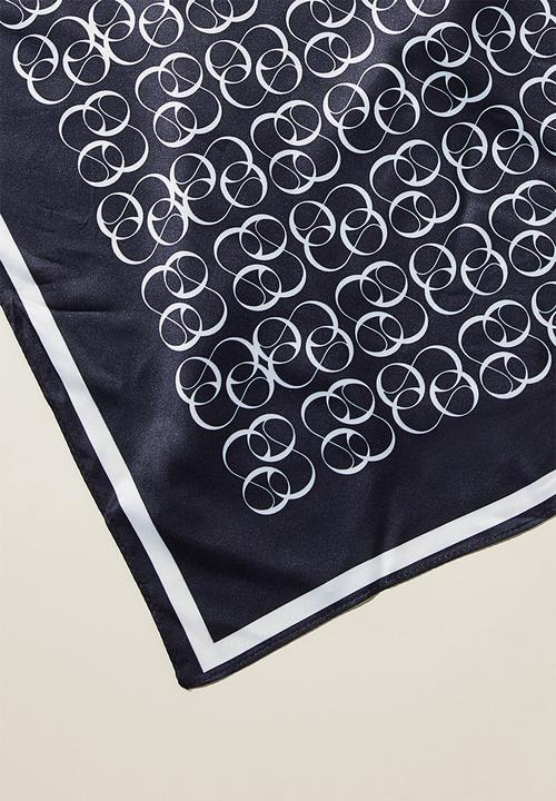 Rubi - Daisy square scarf- black & white monogram