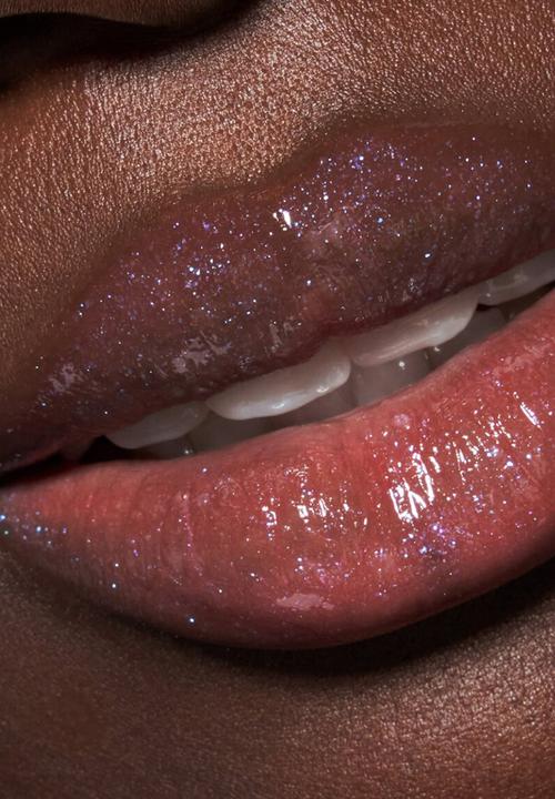Catrice - Melt & Shine Juicy Lip Balm - Shell Yeah! 010