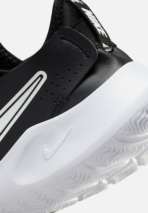 nike flex runner black and white
