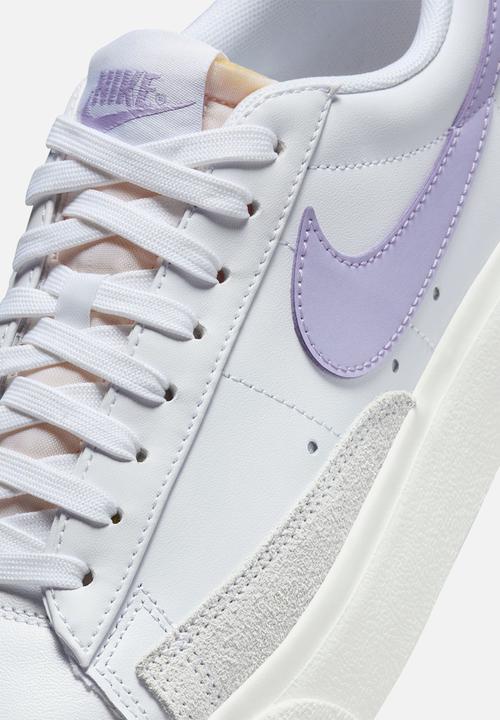 Nike - Nike Blazer Low Platform