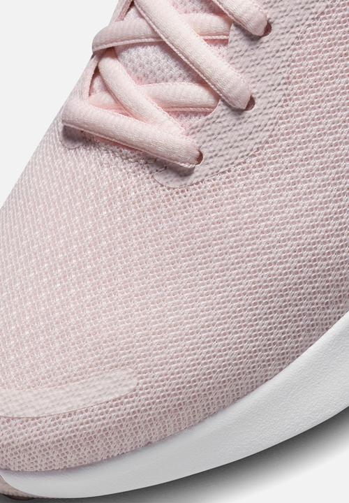 Nike - Nike Revolution 7