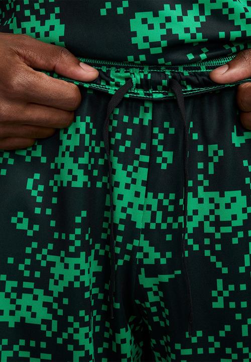 Nike - Academy Pro Dri-FIT short  - stadium green/black/stadium green/white