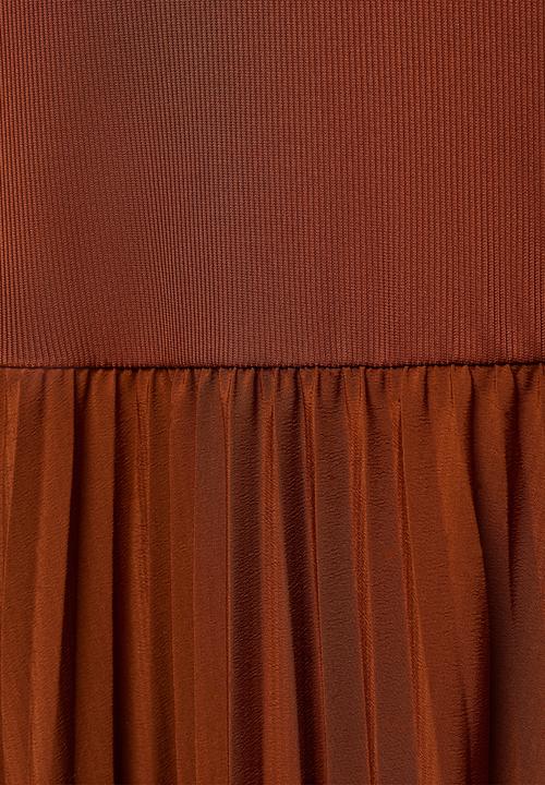 MANGO - Dress caldera - russet