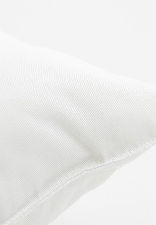 H&M - Polyester inner cushion - white