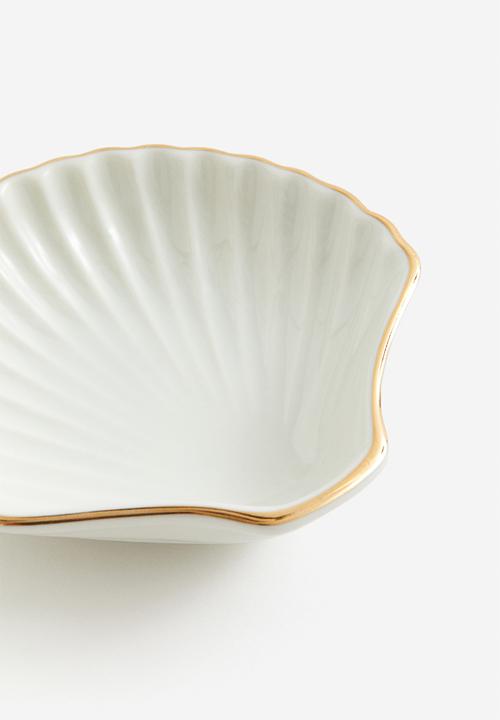 H&M - Shell-shaped mini plate - white shell