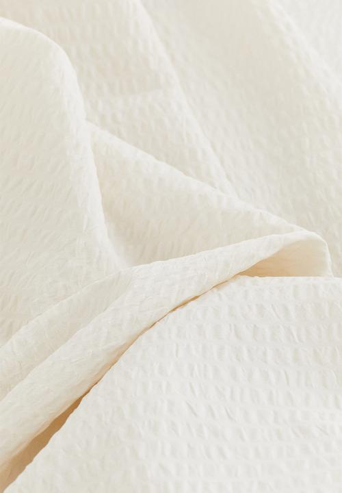 H&M - Seersucker shower curtain - cream