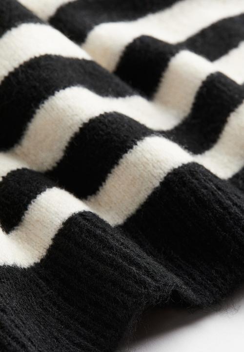 H&M - Fine-knit jumper - black & striped