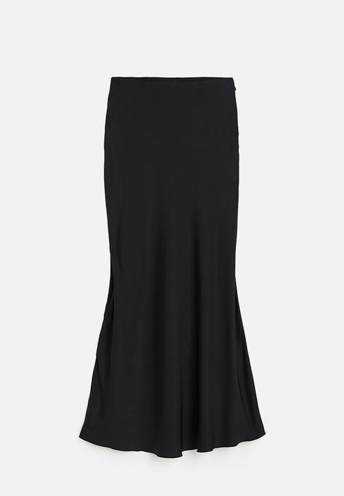 H&M - Long satin skirt - black
