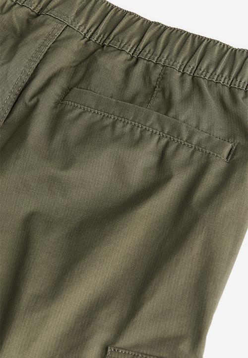 H&M - Regular fit ripstop cargo trousers - dark khaki green